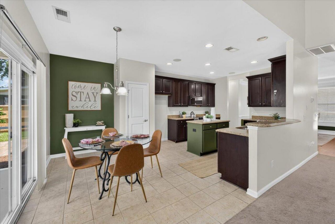 217 Palmetto Village Circle Photo 17
