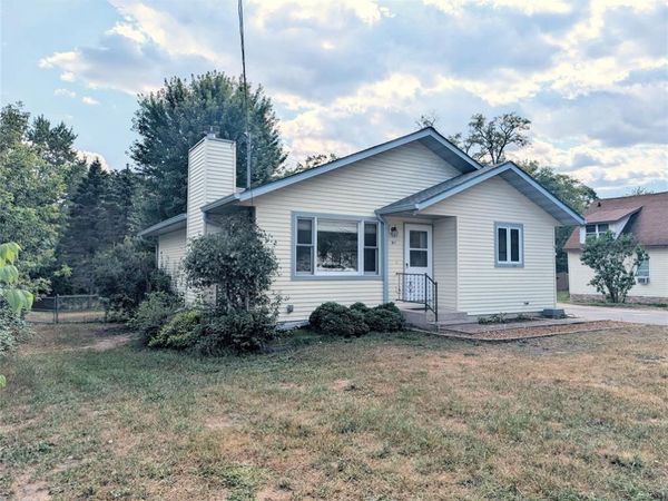 911 Grant St, Spooner, WI 54801