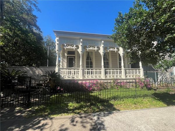 2731 CHESTNUT Street, New Orleans, LA 70130