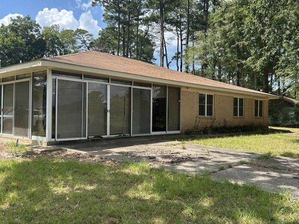 104 Falls Street, Monticello, AR 71655
