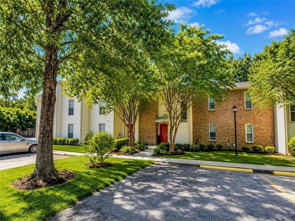 207 PARKVIEW Boulevard, Unit 207, Mandeville, LA 70471