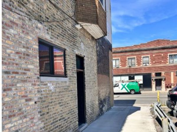 4121 W Montrose Avenue, Unit 1, Chicago, IL 60641