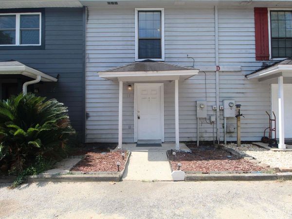 7022 Chapel St, Unit 15, Pensacola, FL 32504