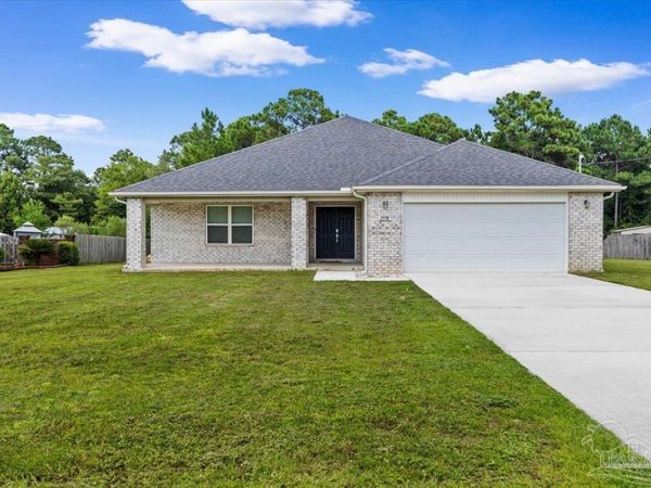 2536 Bluewater Dr, Navarre, FL 32566
