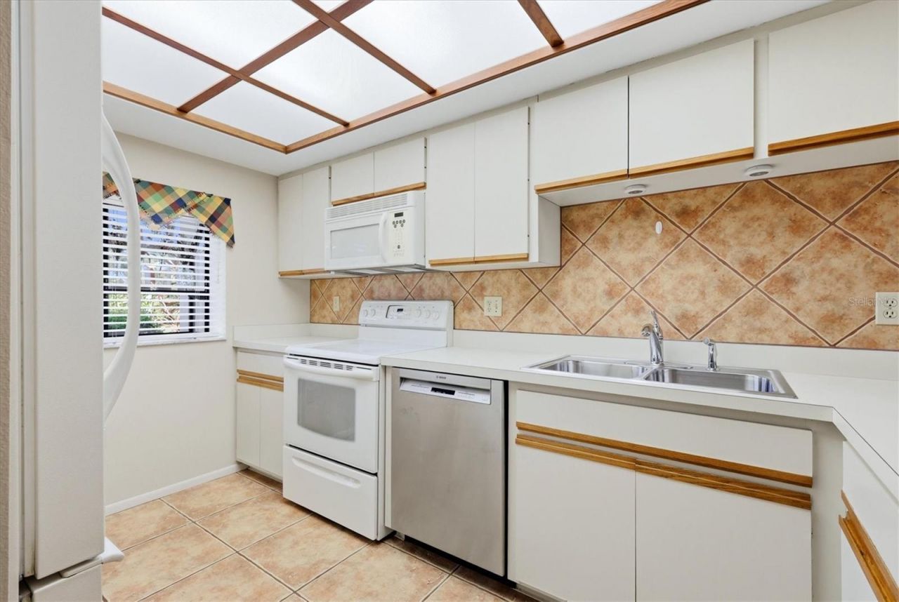3365 Cross Creek Dr , Unit 3365, Sarasota, FL 34231 Photo