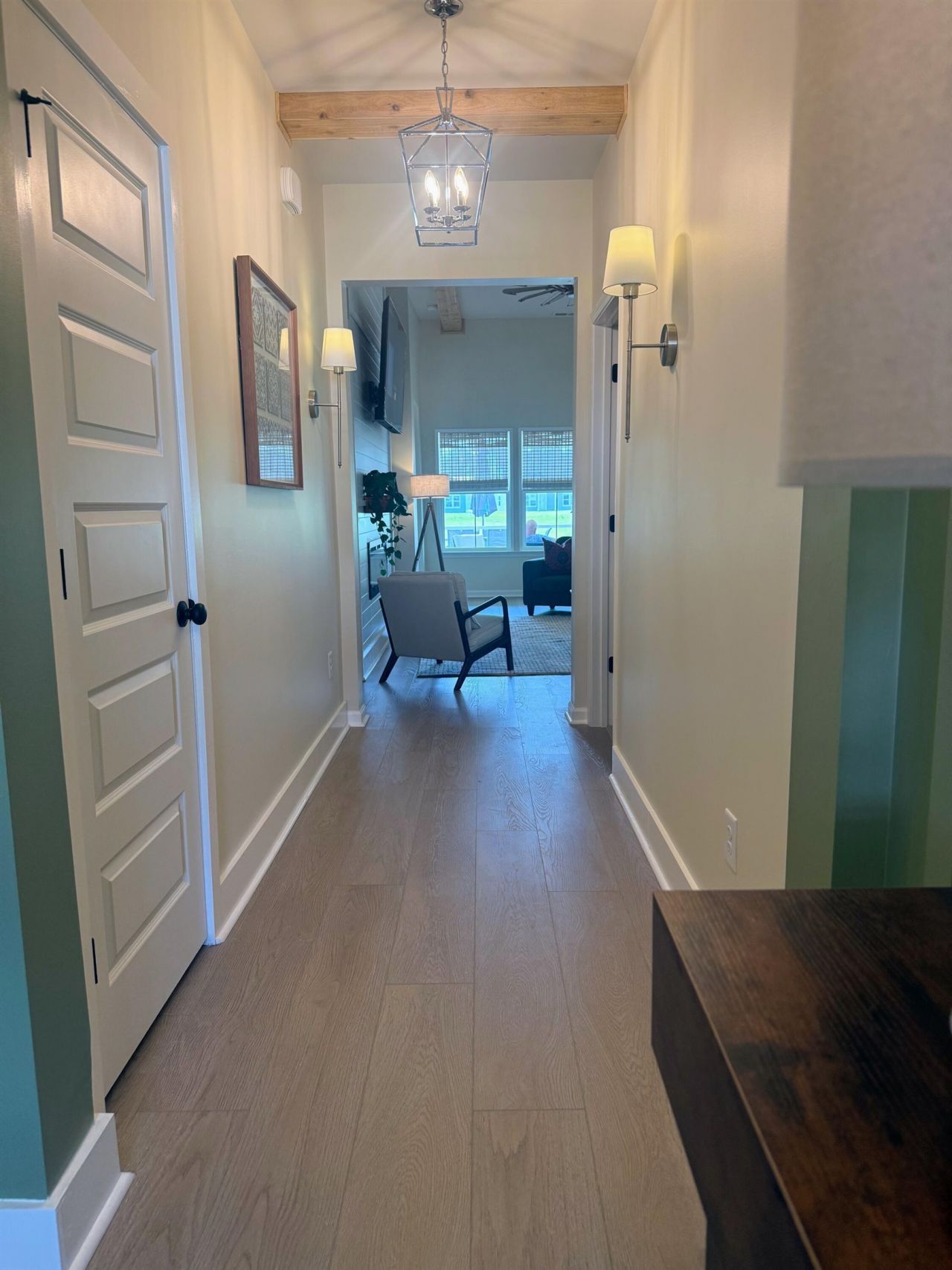 413 Sea Breeze Way  Photo 5