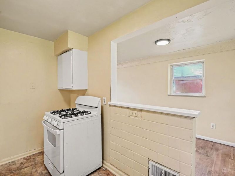 6100 W Fordham Place, Silverton, OH 45213 Photo 5