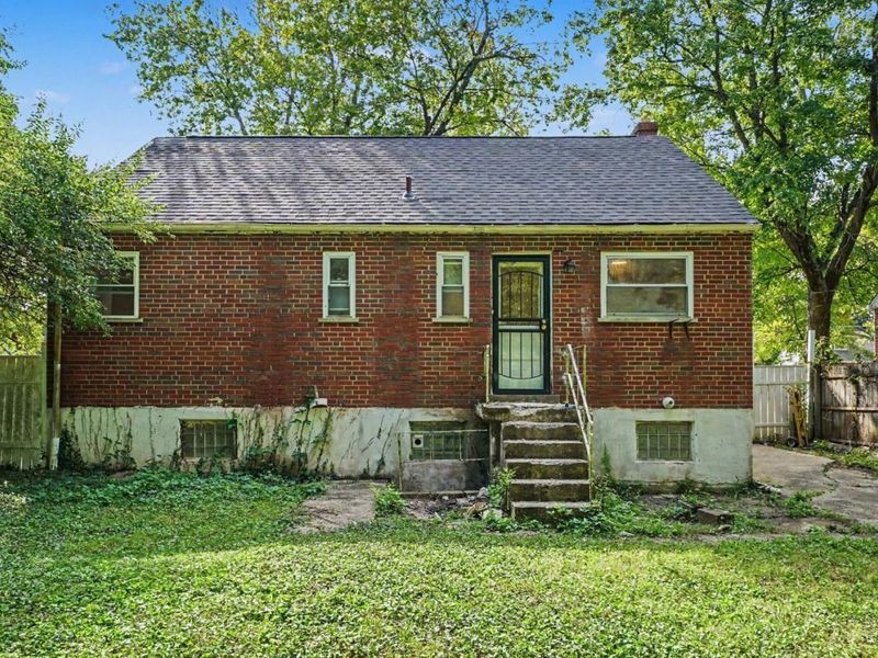 6100 W Fordham Place, Silverton, OH 45213 Photo 9