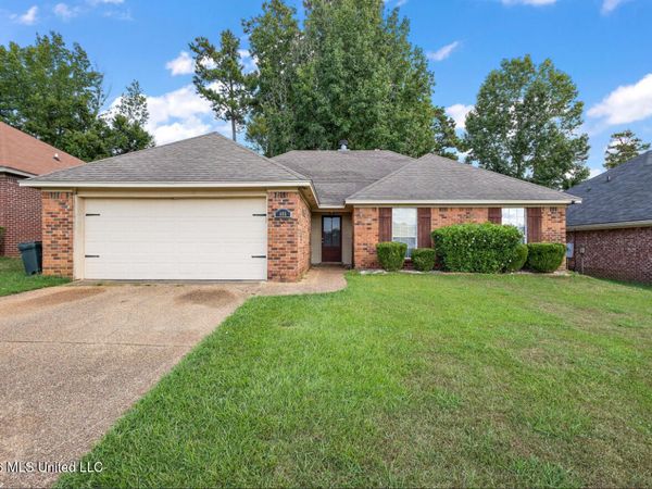 405 Edgewater Branch Drive, Brandon, MS 39042