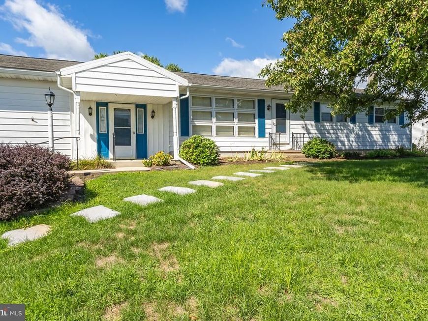 1390 Pottsville Pike , Shoemakersville, PA 19555 Main Photo