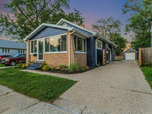 2416 Woodward Avenue SW, Wyoming, MI 49509