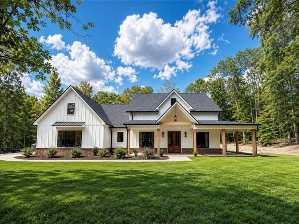 16 Stratford Way, Kingston, GA 30145