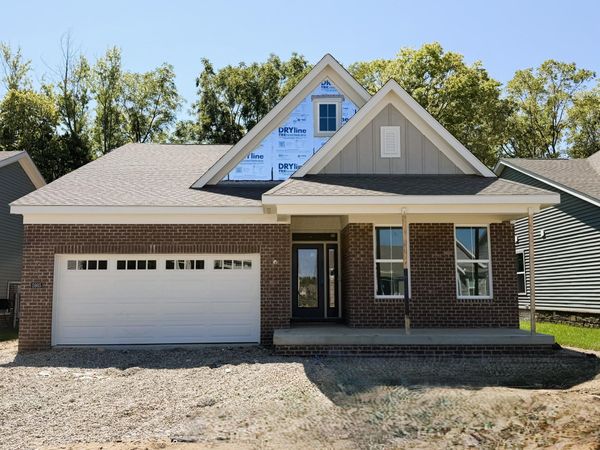 5985 Windcliff Drive E, Grove City, OH 43123