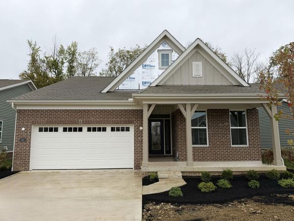 5985 Windcliff Drive E, Grove City, OH 43123