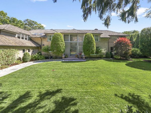 1177 Edgewood Road , Lake Forest, IL 60045