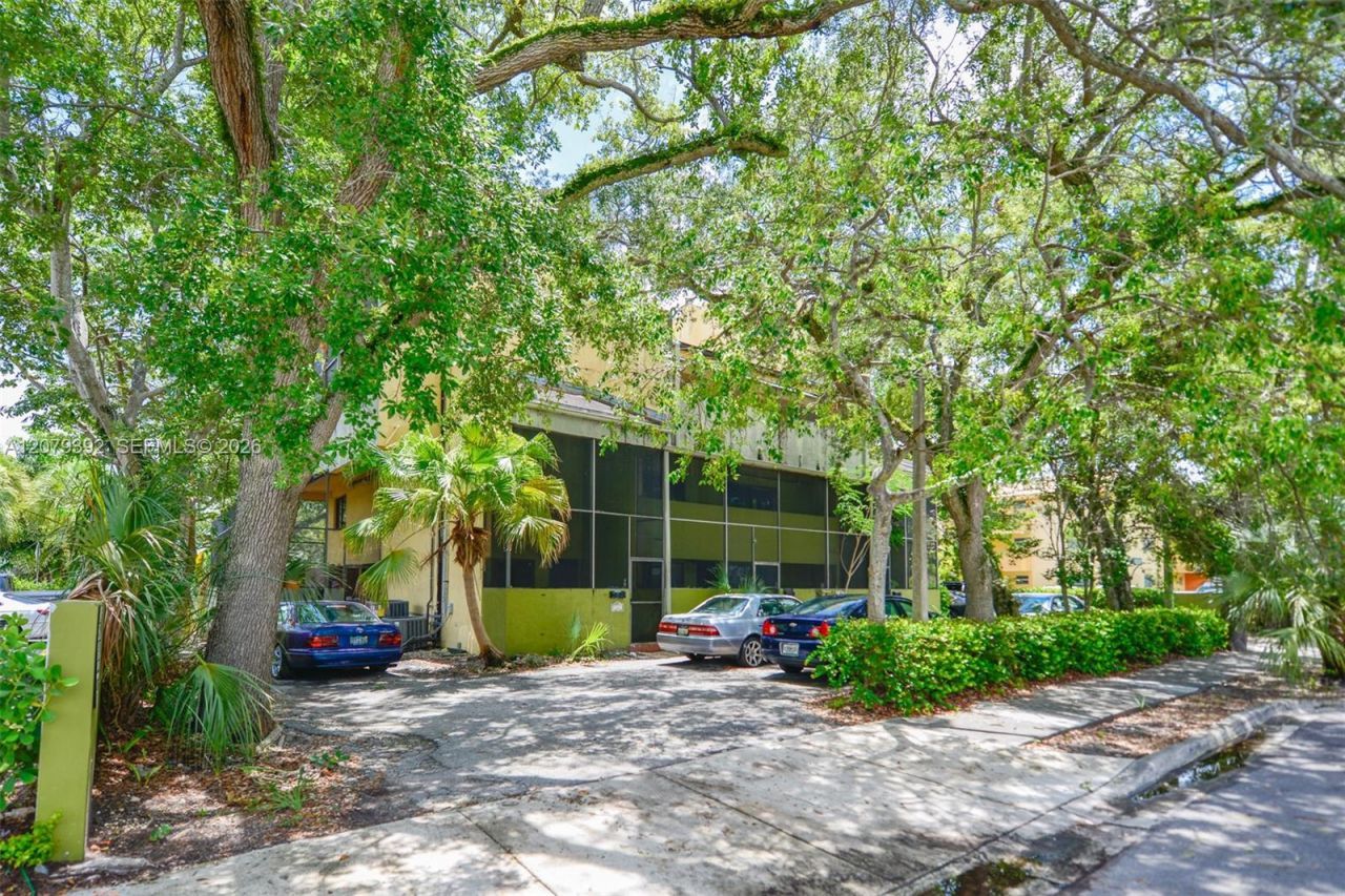 7420 SW 59th Ave, Unit D, South Miami, FL 33143 Photo