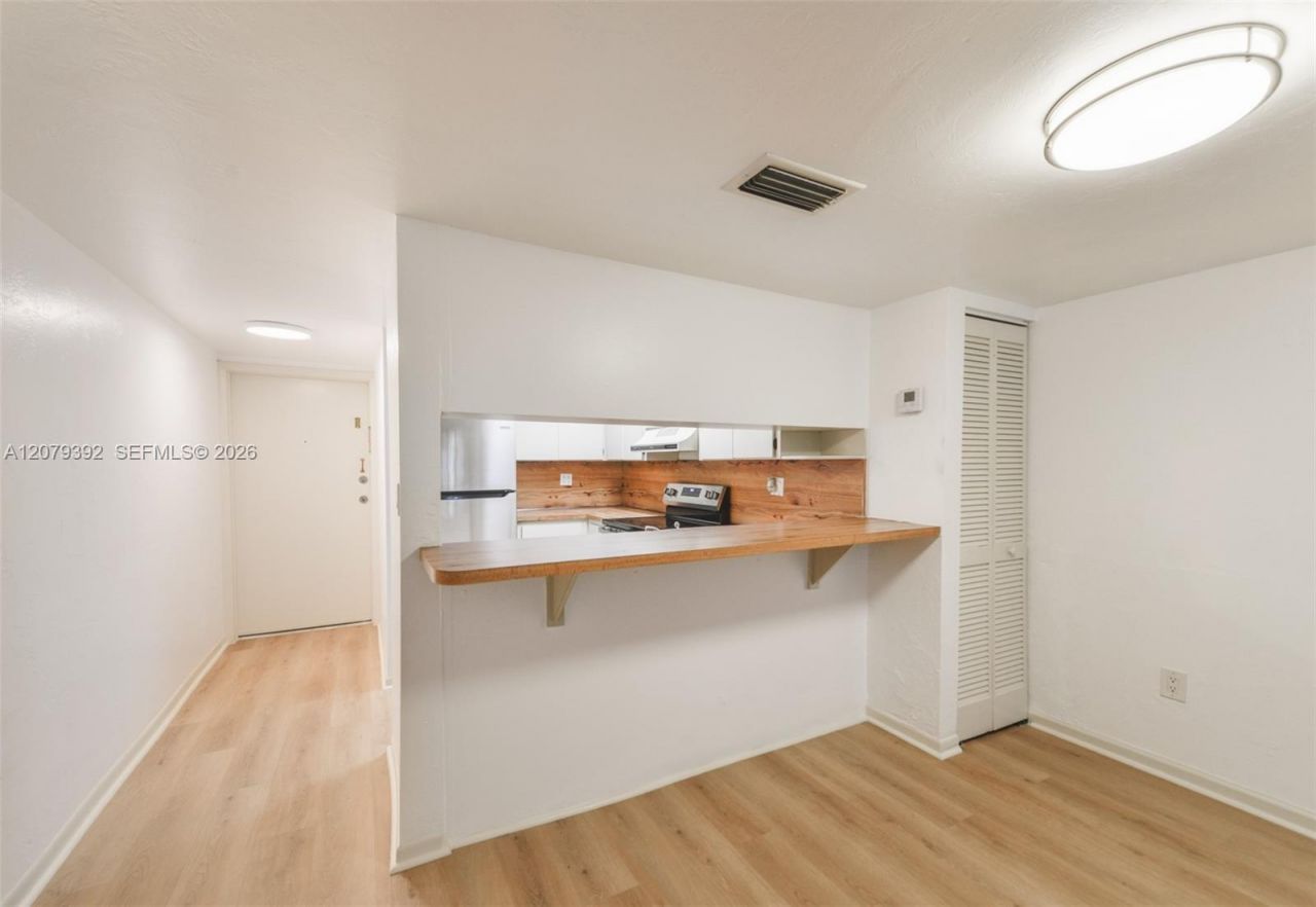 7420 SW 59th Ave, Unit D, South Miami, FL 33143 Photo