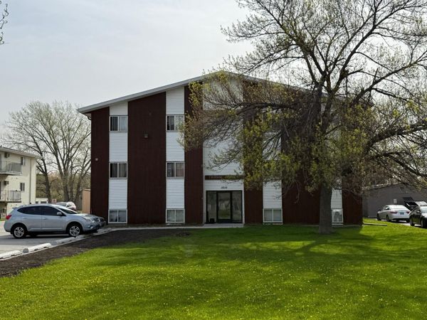 1510 E Gateway Circle S, Fargo, ND 58103