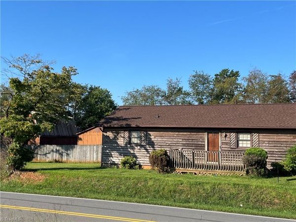 578 Old US Highway 52 , Mount Airy, NC 27030