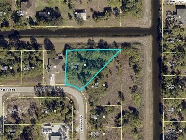 1053 Winters ST E, LEHIGH ACRES, FL 33974