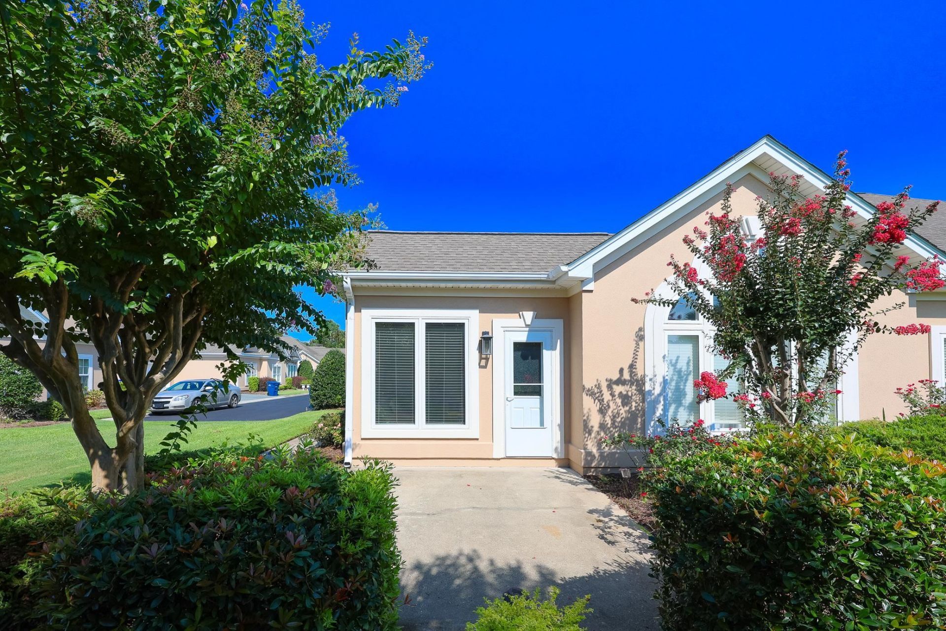 1457 Saint Thomas Circle Photo 24