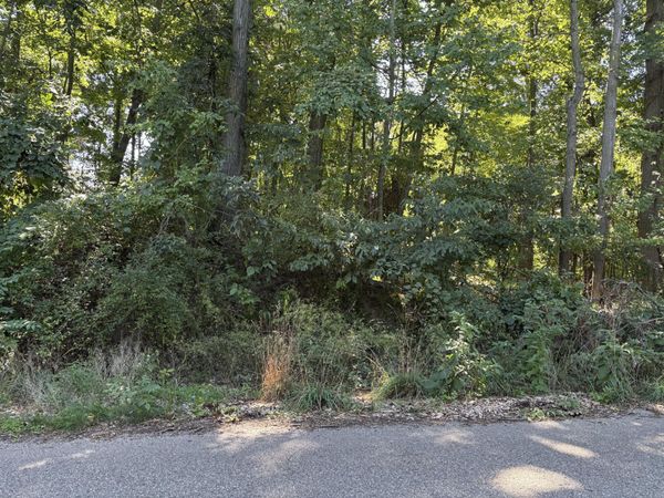 2610 Parkview Avenue, Kalamazoo, MI 49008