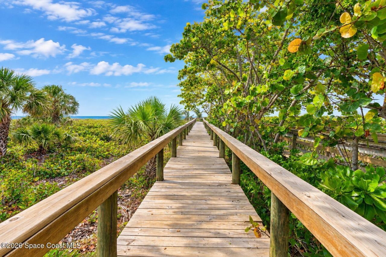 3209 S Lakeview Circle, Unit 8105, Fort Pierce, FL 34949 Photo
