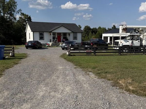 314 Hilburn Springs Road , Scottsville, KY 42164