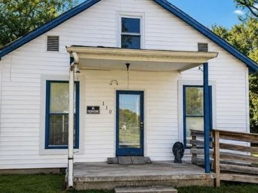 110 Hart Avenue , Horse Cave, KY 42749