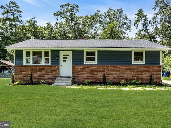 520 W VIRGINIA ROAD , BROWNS MILLS, NJ 08015