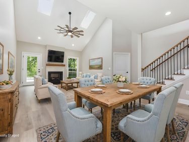 232 Sugartree Lane, Versailles, KY 40383