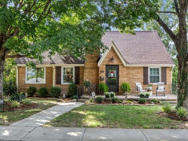 413 Center Ave , Dickson, TN 37055
