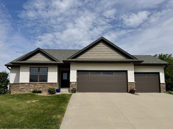 4983 Preston Ln, Iowa City, IA 52246