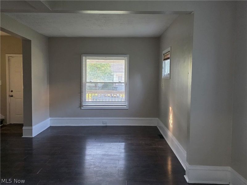 12423 Phillips Avenue, Cleveland, OH 44108 Photo 3