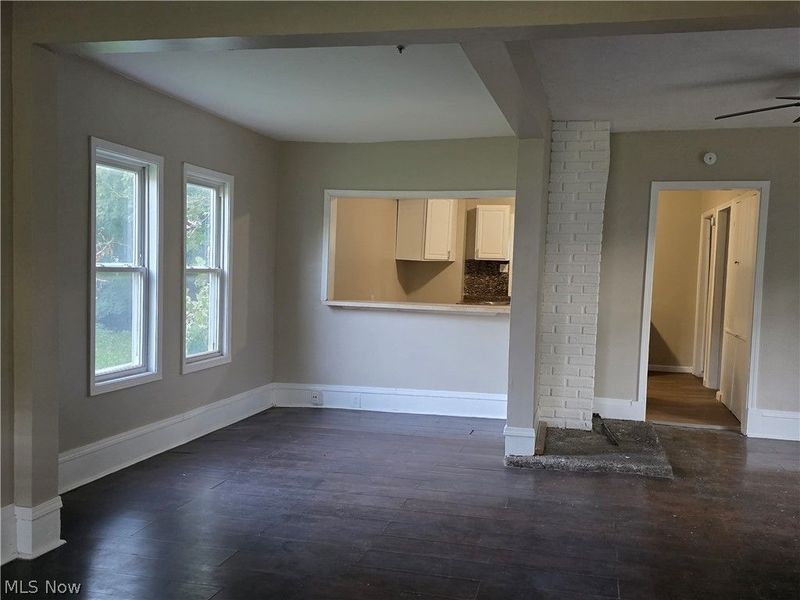 12423 Phillips Avenue, Cleveland, OH 44108 Photo 4