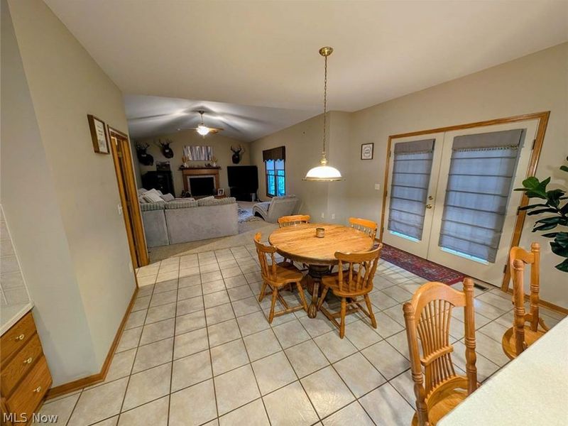 376 Foxbury Drive SW, Carrollton, OH 44615 Photo 12