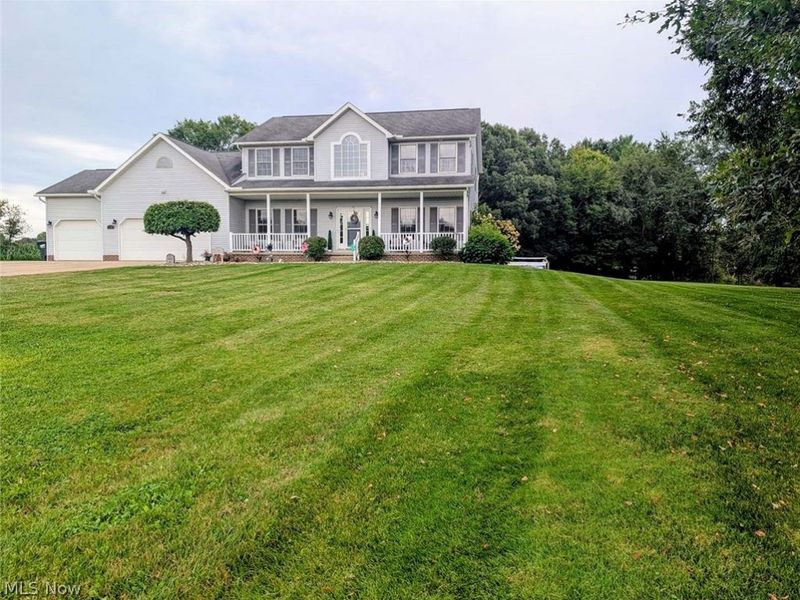 376 Foxbury Drive SW, Carrollton, OH 44615 Photo 2