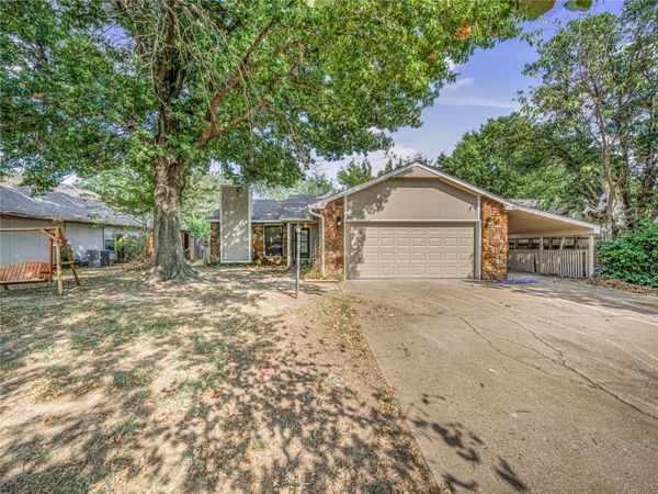 17703 S Tacoma Street, Mounds, OK 74047