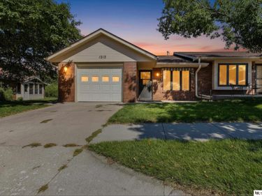 1212 Silver Ridge Road, Unit 41, Lincoln, NE 68510