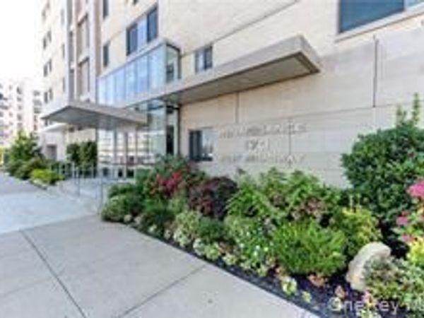 170 W Broadway, Unit 6G, Long Beach, NY 11561