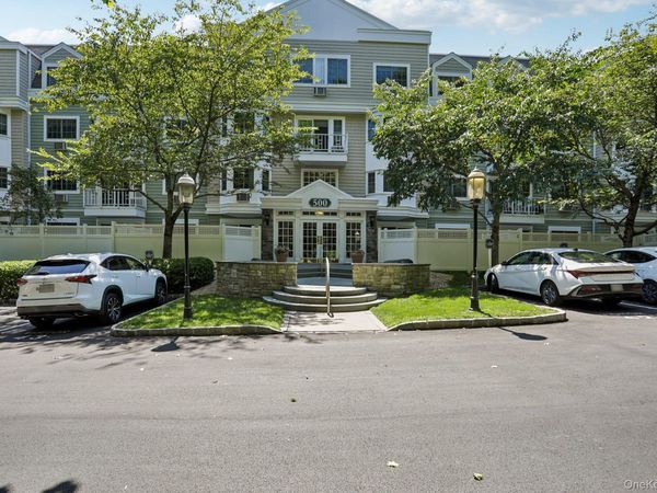 500 Pondside Drive , Unit 4L, White Plains, NY 10607
