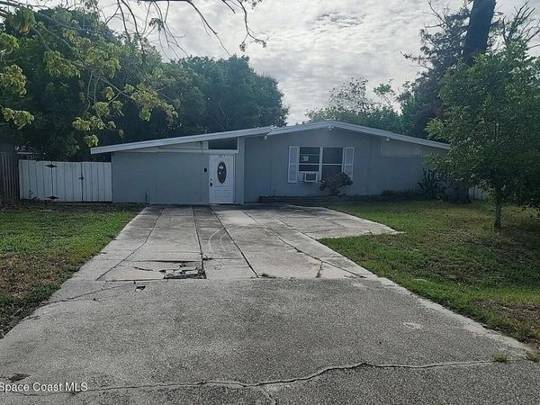 5812 16th Street W , Bradenton, FL 34207