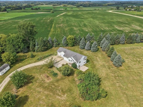 31121 Idalia Avenue , Northfield, MN 55057