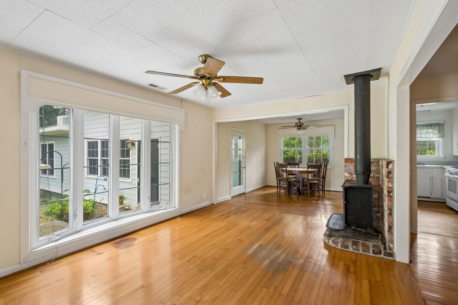 214 Island Drive Photo 11