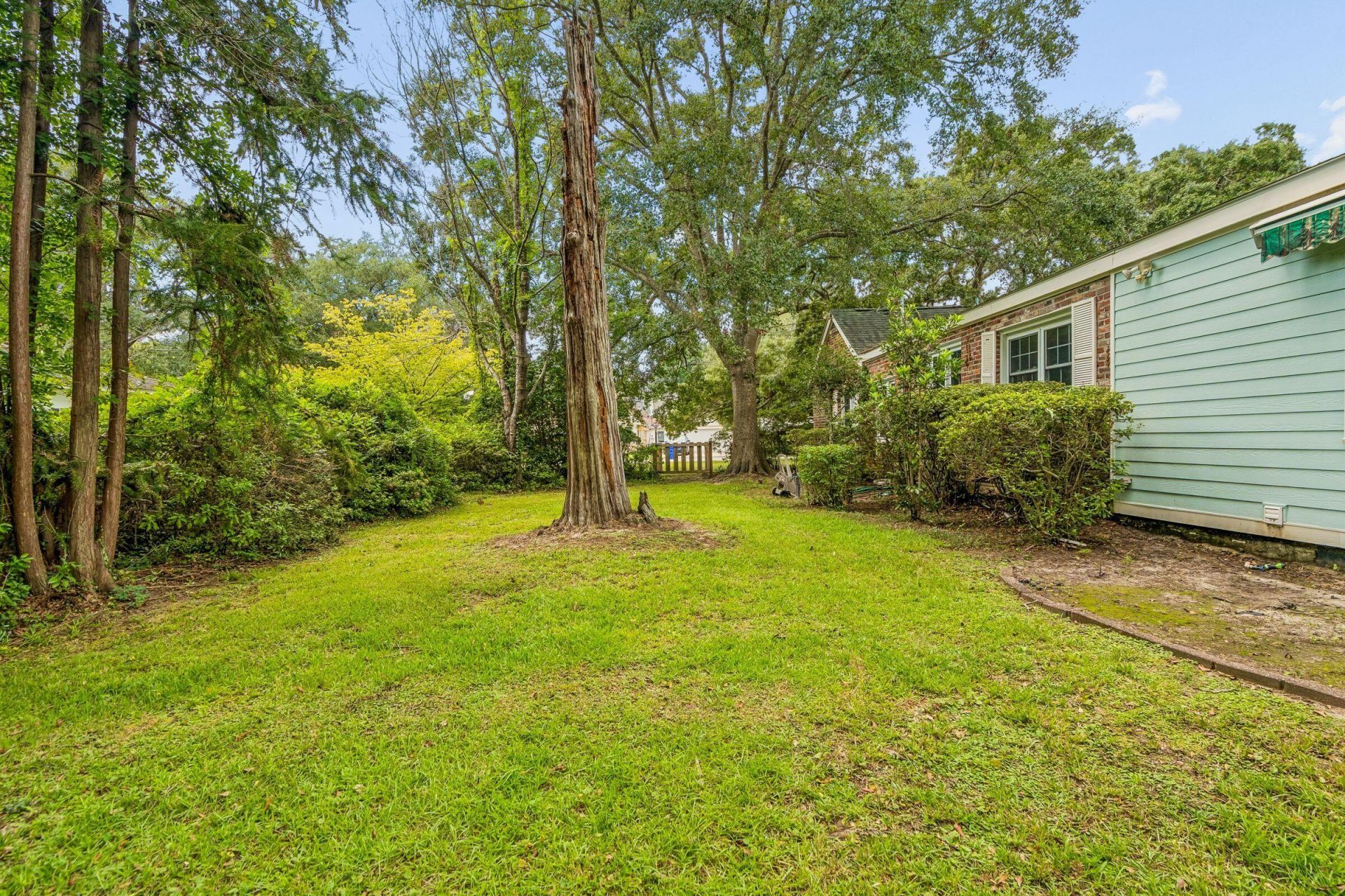 214 Island Drive Photo 45