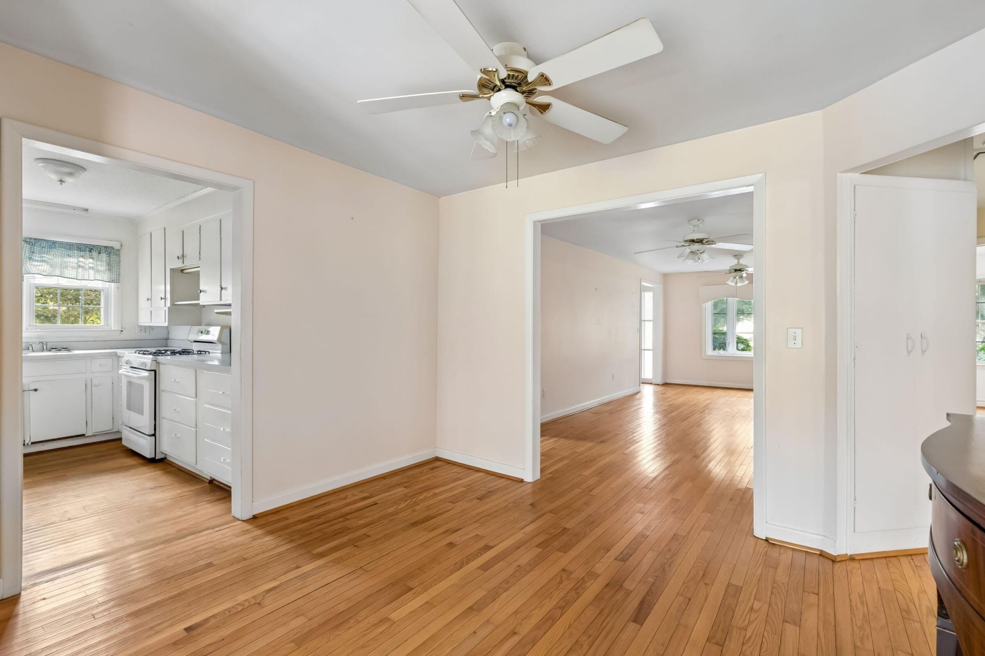 214 Island Drive Photo 8