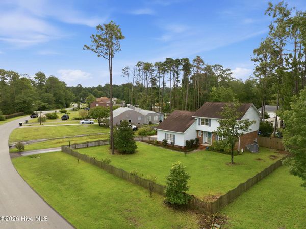 10017 N Olde Towne Wynd SE, Belville, NC 28451