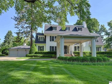 401 Fairacres Road, Omaha, NE 68132