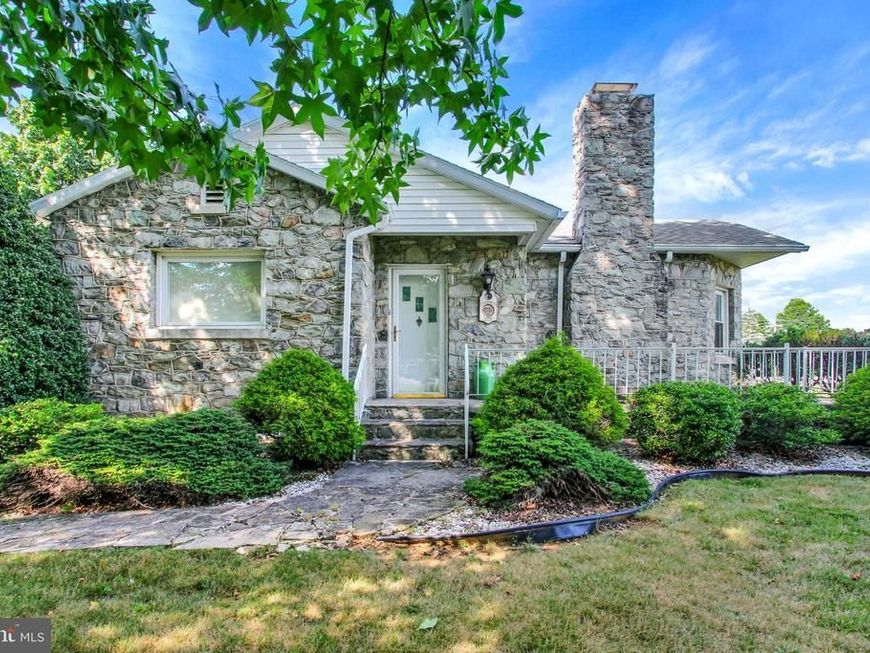 15055 Buchanan Trl E, Blue Ridge Summit, PA 17214 Main Photo