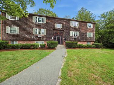 137 John A Dunn Memorial Dr, Unit 5, Rockland, MA 02370
